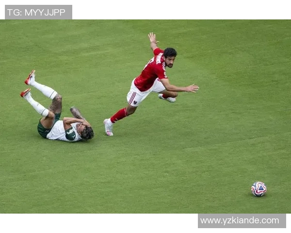 足球场上的搞笑球星：那些令人捧腹的奇葩时刻与经典梗故事